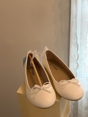 Target Girls' White Ballet Flats with Bow Accent